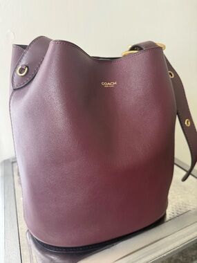 Coach BLEECKER Leather Bucket Shoulder Bag - Gold Hardware - NEW - Merlot color